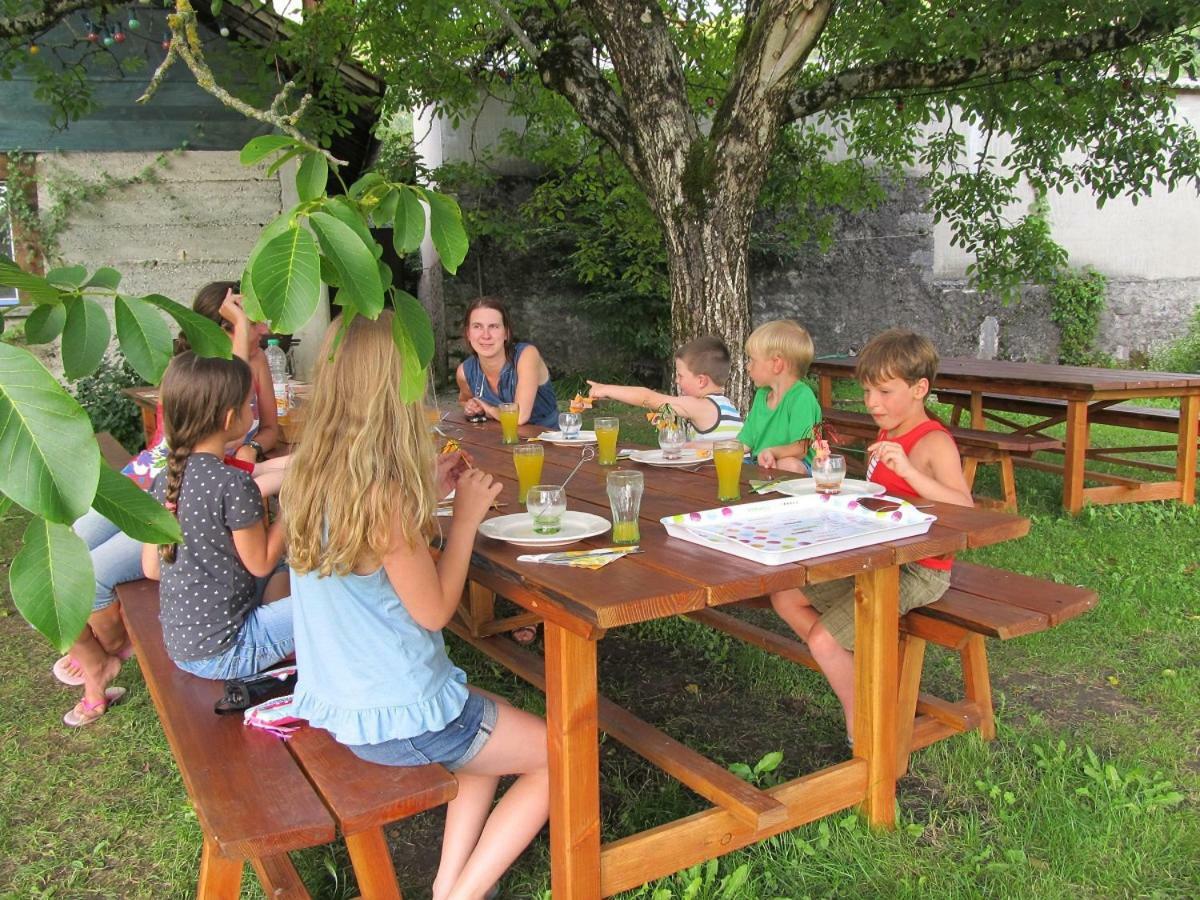 Goute La Vie Bed & Breakfast Marchamp Bagian luar foto