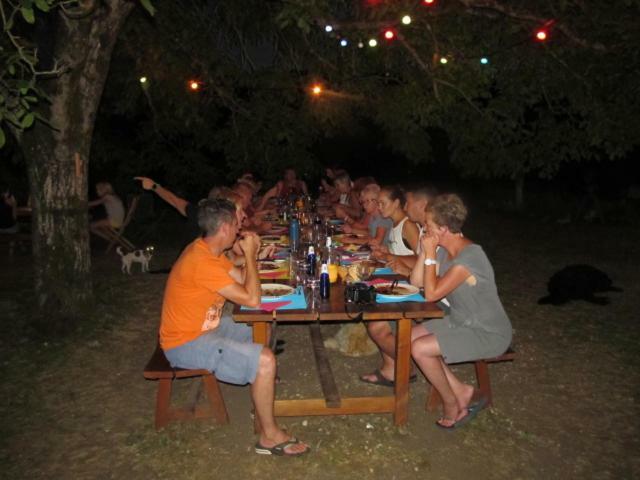 Goute La Vie Bed & Breakfast Marchamp Bagian luar foto