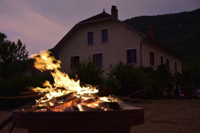 Goute La Vie Bed & Breakfast Marchamp Bagian luar foto