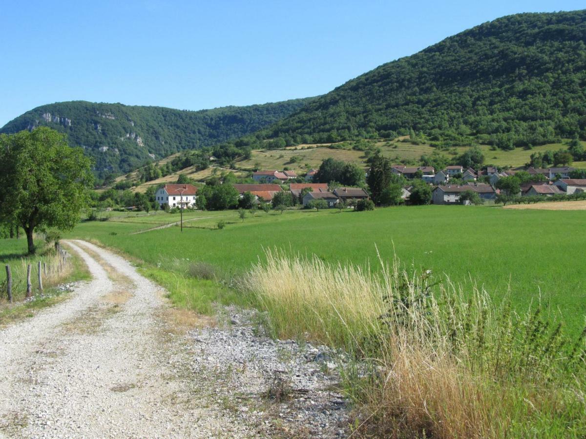 Goute La Vie Bed & Breakfast Marchamp Bagian luar foto